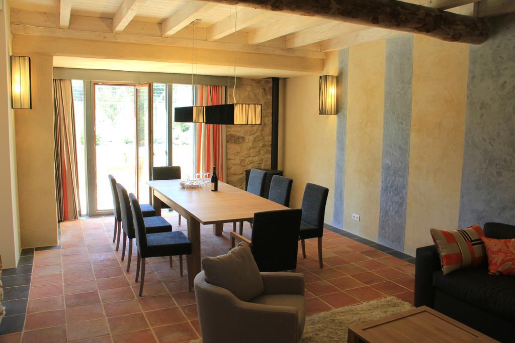 Hollyoaks Estate Hotel Saint-Pons-la-Calm Kamer foto