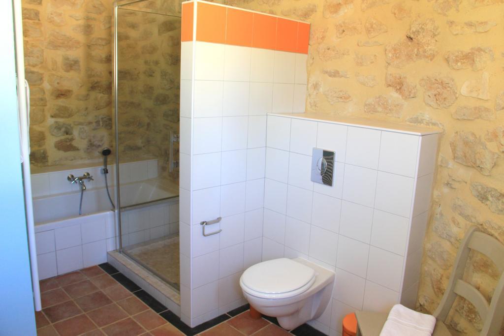 Hollyoaks Estate Hotel Saint-Pons-la-Calm Kamer foto